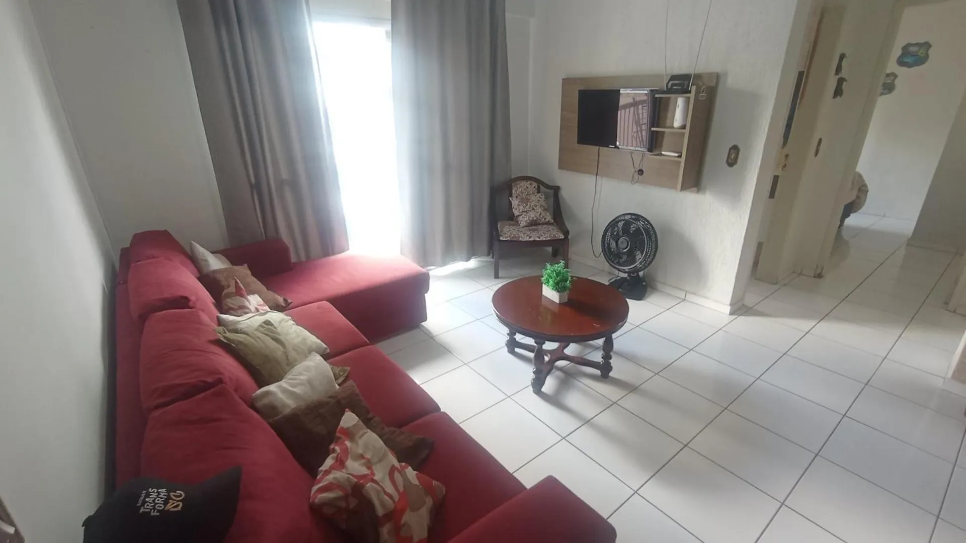 Apto Espacoso Uma Quadra Do Mar Com Garagem Balneario Camboriu Apartment